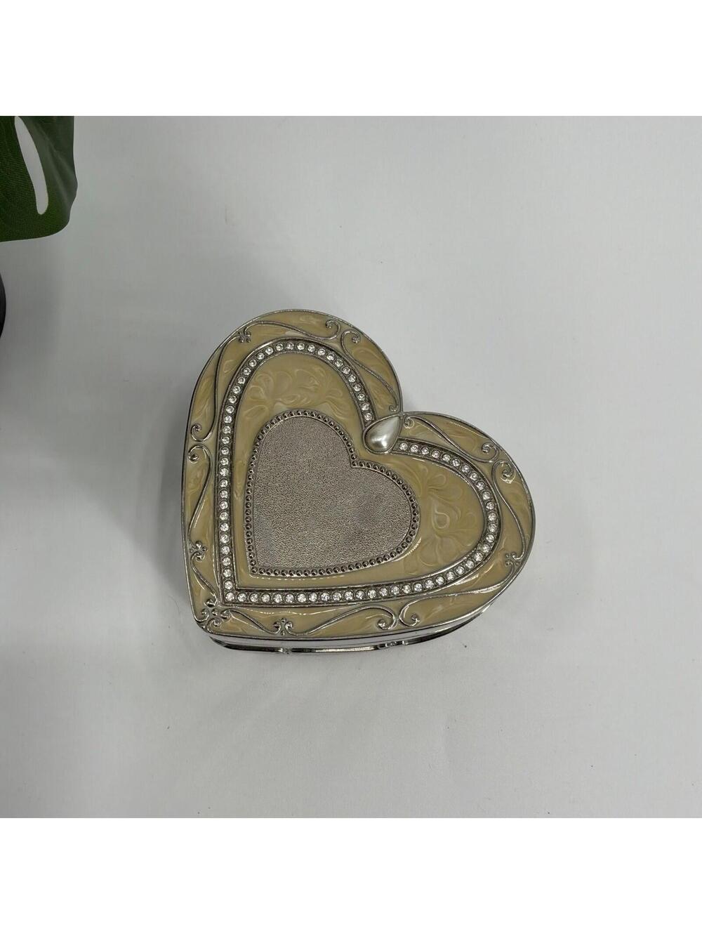 Things Remembered Mother Of Petal Heart shaped Jewelry Box